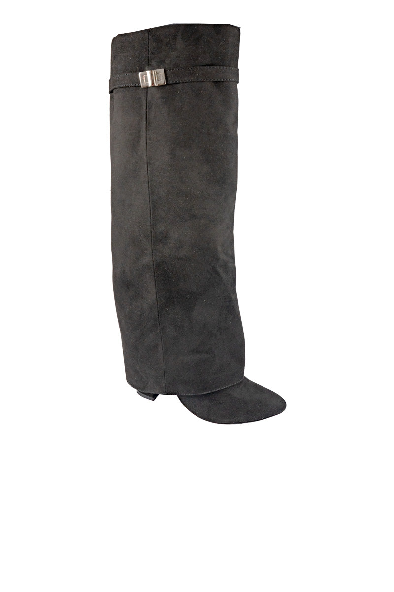 BOTA LARGAS EN PUNTA