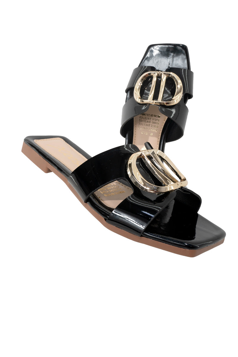 SANDALIA PLANA CON HERRAJE