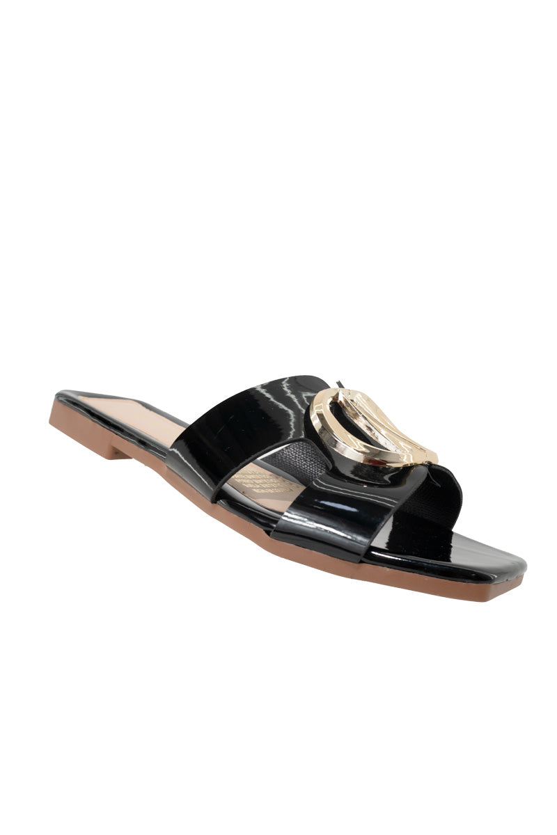 SANDALIA PLANA CON HERRAJE