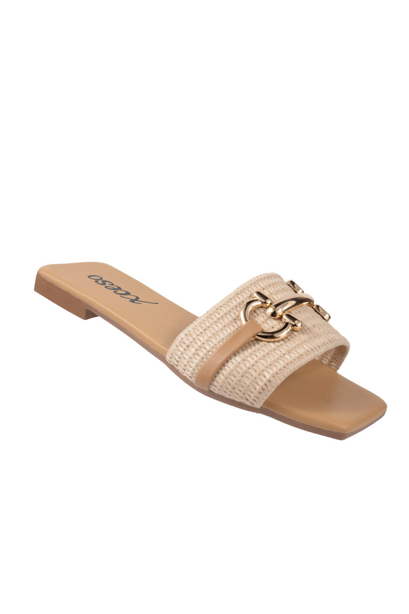 SANDALIA PLANA CON HERRAJE