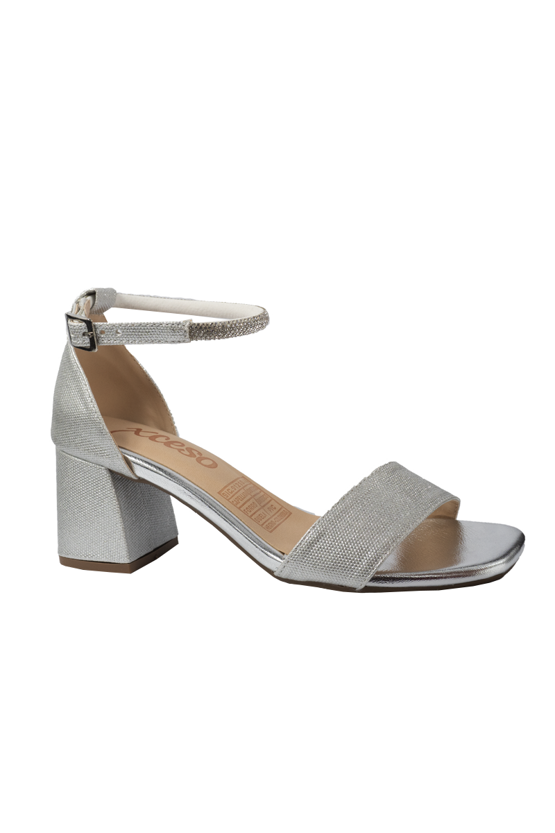 TACONES CON CORREA DE BRILLOS