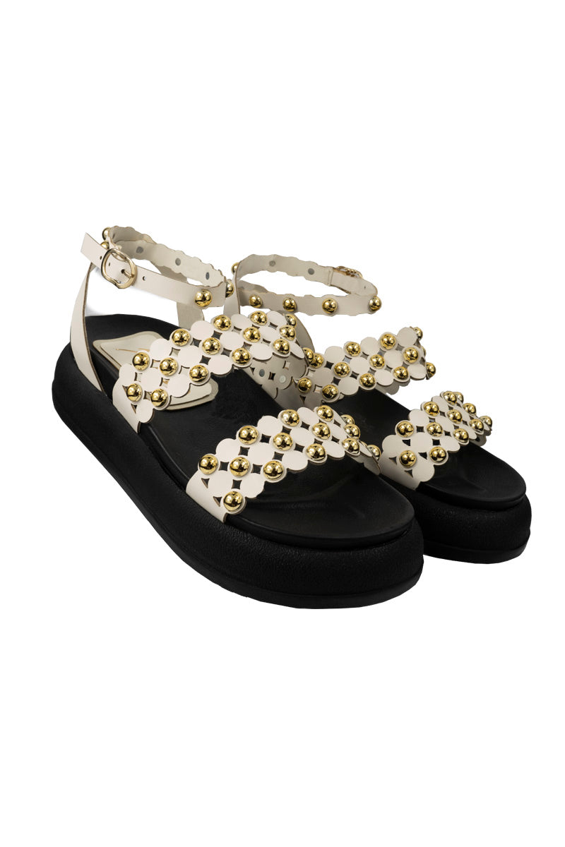 SANDALIAS TIPO PLATAFORMA  CON TACHES