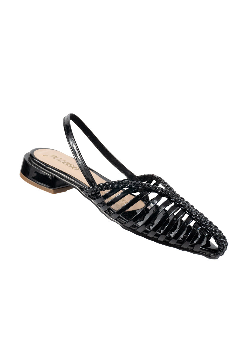 ZUECO EN CAPELLADA DE TRENZAS