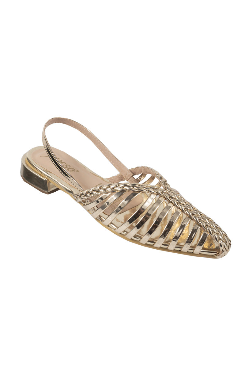 ZUECO EN CAPELLADA DE TRENZAS