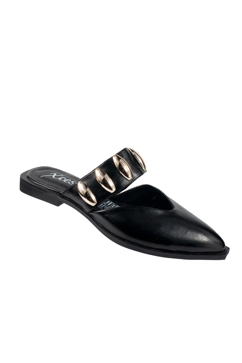 ZUECO EN PUNTA CON TACHES